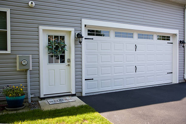24/7 Emergency Garage Door Installation experts in Danvers, IL